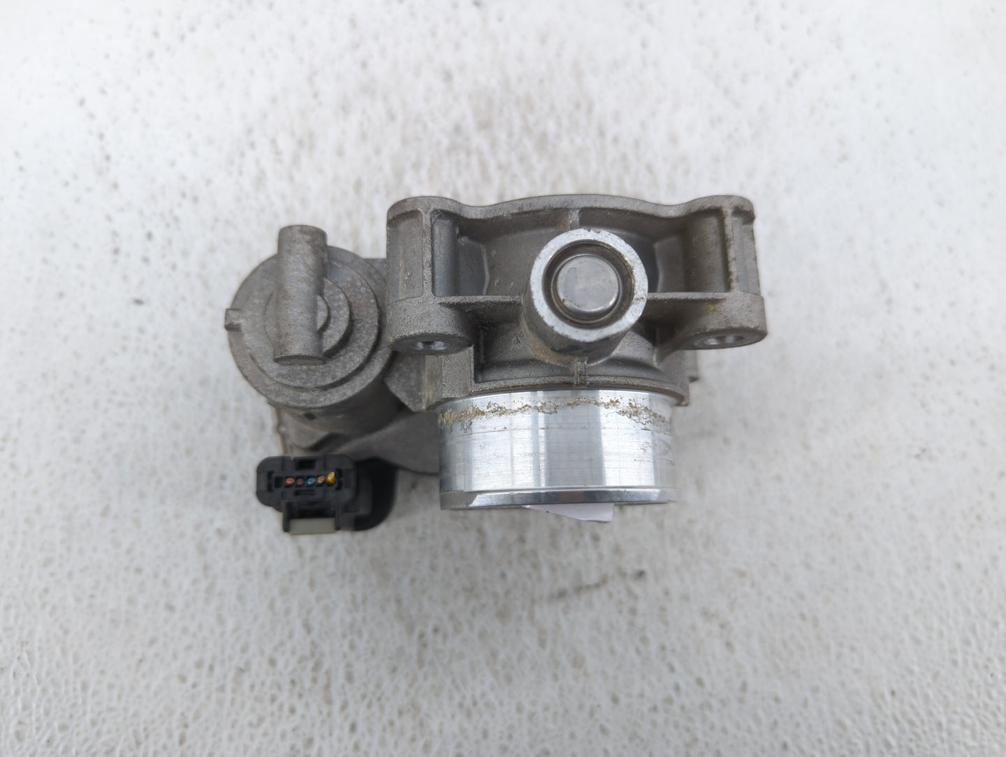 2016-2022 Chevrolet Spark Throttle Body P/N:12673014 Fits Fits 2016 2017 2018 2019 2020 2021 2022 OEM Used Auto Parts - Oemu