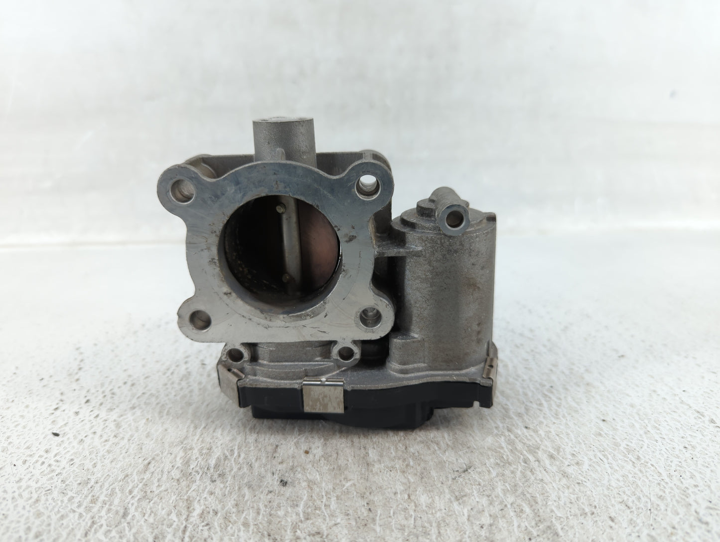 2016-2022 Chevrolet Spark Throttle Body P/N:12673014 Fits Fits 2016 2017 2018 2019 2020 2021 2022 OEM Used Auto Parts - Oemu
