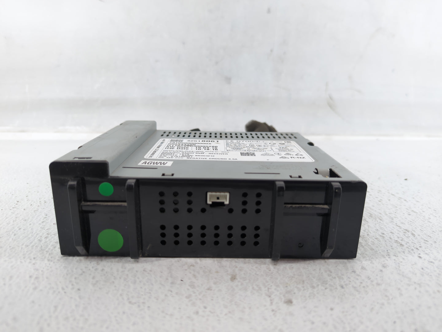 2017-2017 Chevrolet Spark Am Fm Cd Player Radio Receiver - Oemusedautoparts1.com