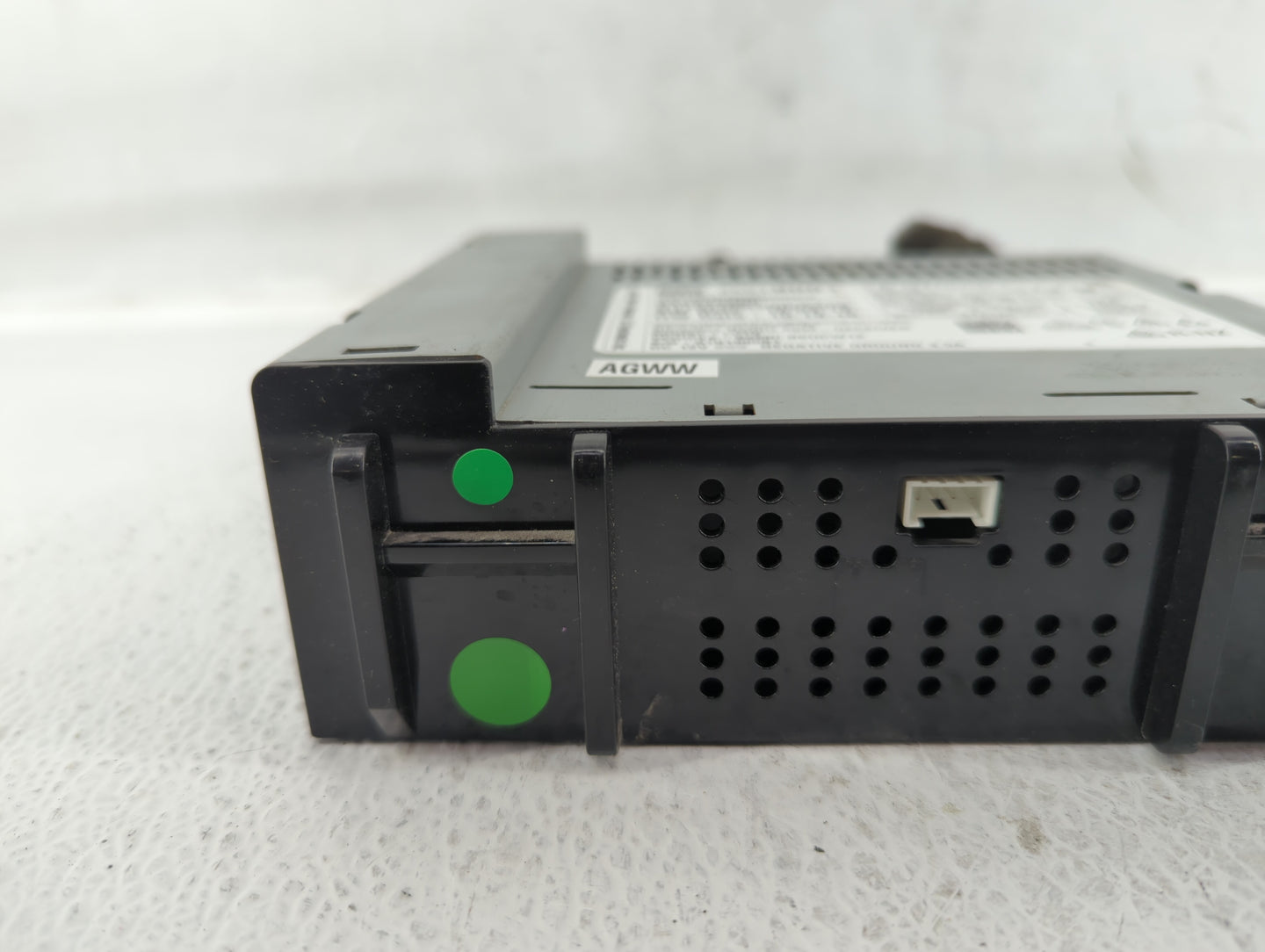 2017-2017 Chevrolet Spark Am Fm Cd Player Radio Receiver - Oemusedautoparts1.com