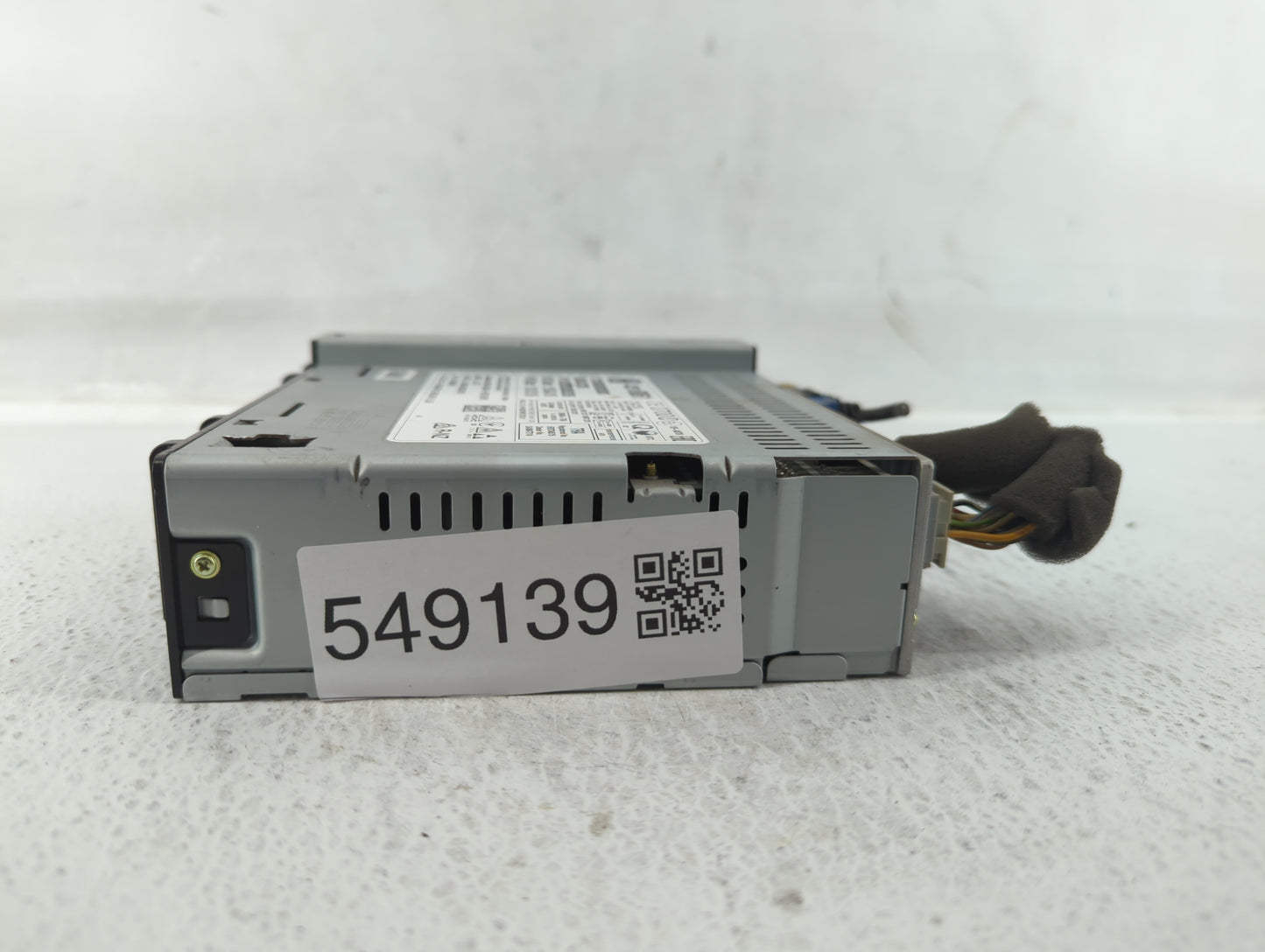 2017-2017 Chevrolet Spark Am Fm Cd Player Radio Receiver - Oemusedautoparts1.com