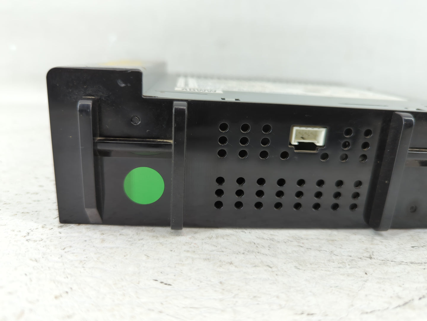 2017-2017 Chevrolet Spark Am Fm Cd Player Radio Receiver - Oemusedautoparts1.com