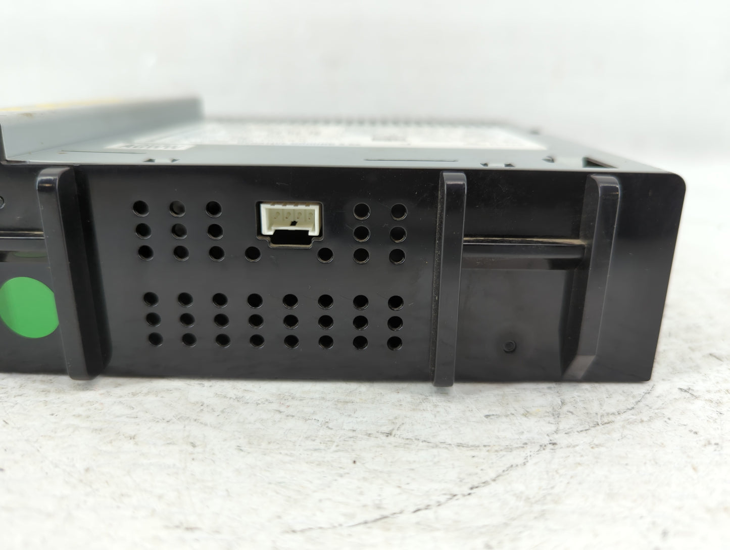 2017-2017 Chevrolet Spark Am Fm Cd Player Radio Receiver - Oemusedautoparts1.com