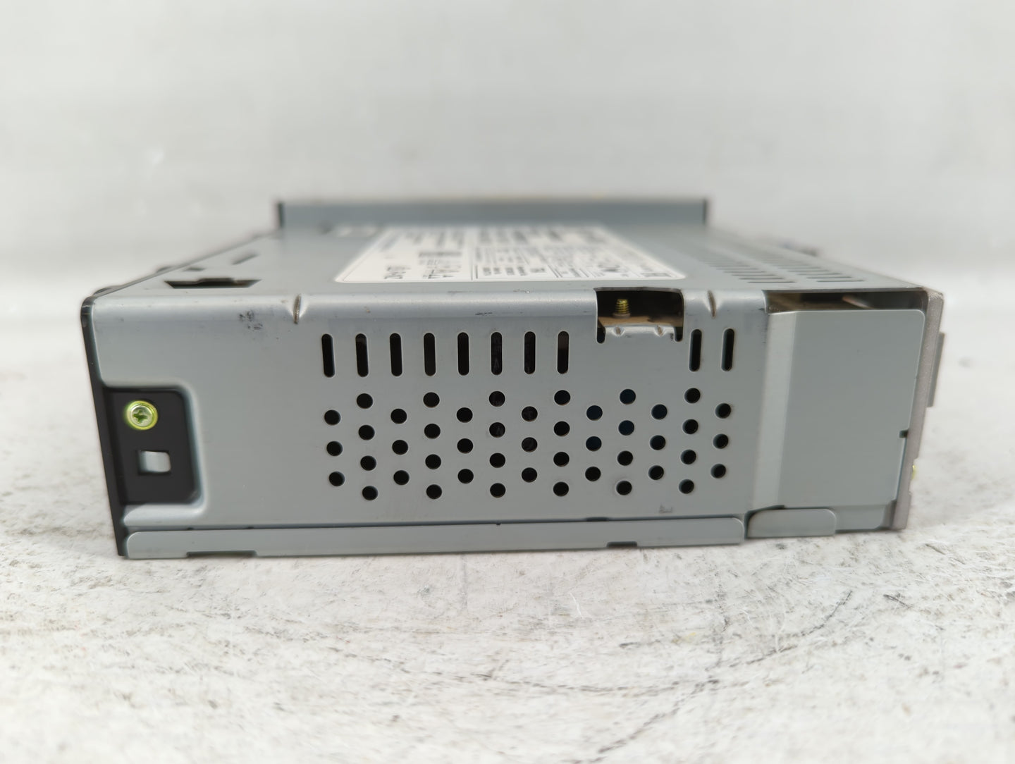 2017-2017 Chevrolet Spark Am Fm Cd Player Radio Receiver - Oemusedautoparts1.com