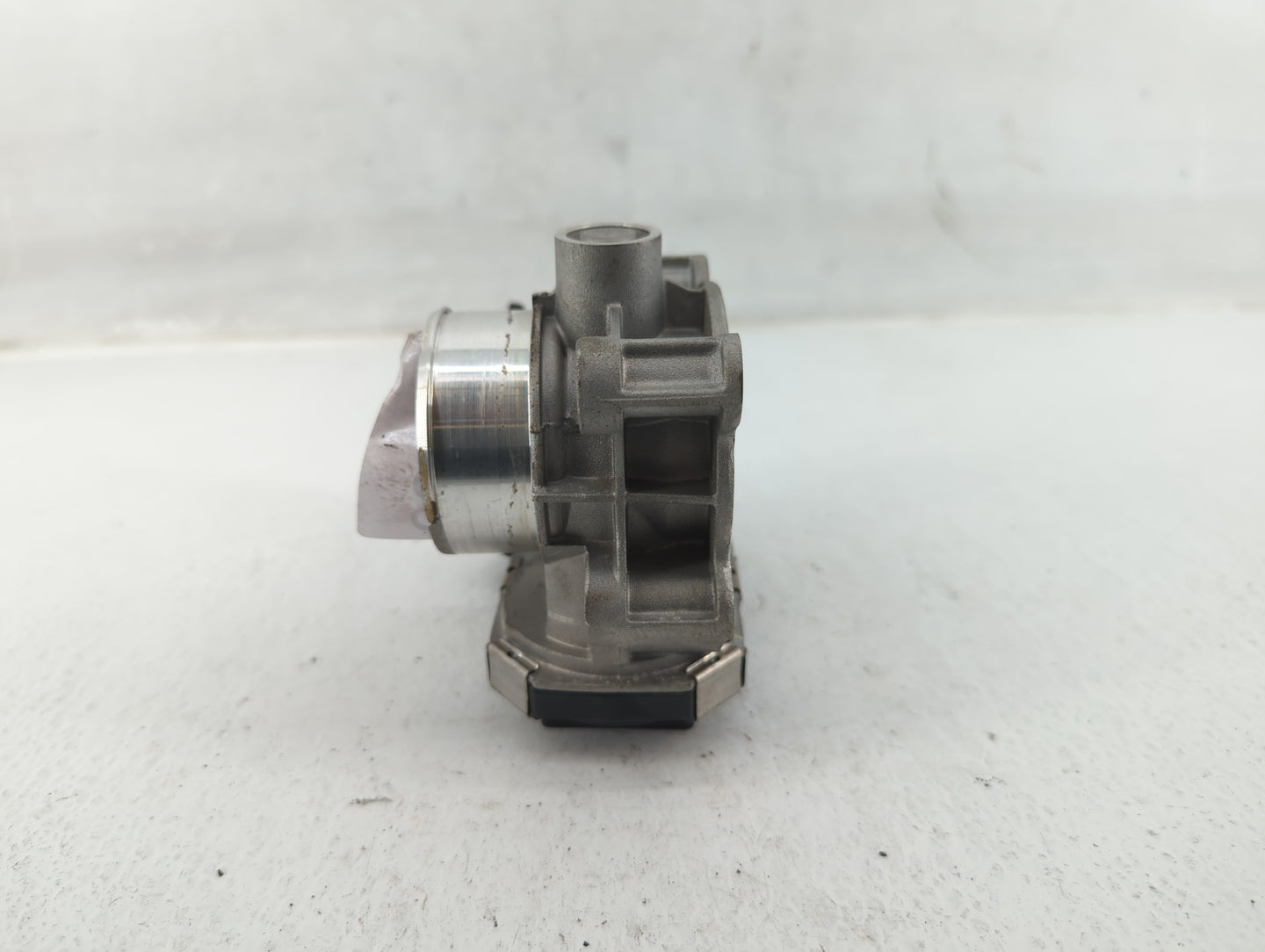 2016-2022 Chevrolet Spark Throttle Body P/N:12673014 Fits Fits 2016 2017 2018 2019 2020 2021 2022 OEM Used Auto Parts - Oemu