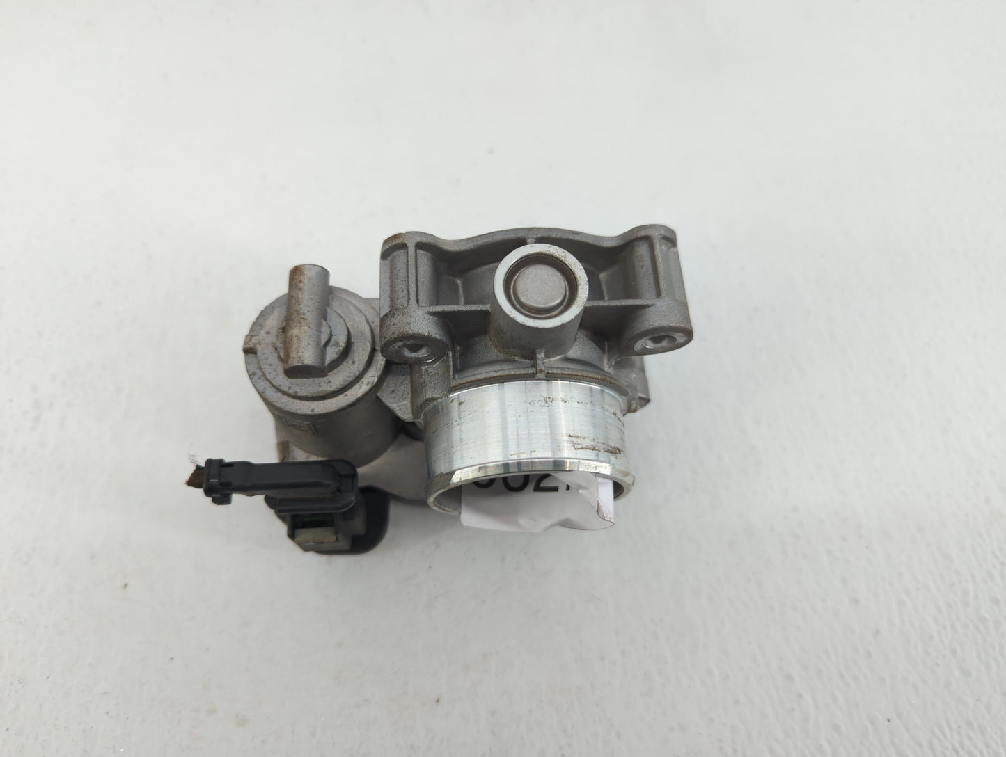 2016-2022 Chevrolet Spark Throttle Body P/N:12673014 Fits Fits 2016 2017 2018 2019 2020 2021 2022 OEM Used Auto Parts - Oemu