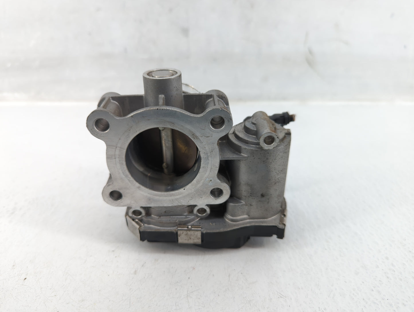 2016-2022 Chevrolet Spark Throttle Body P/N:12673014 Fits Fits 2016 2017 2018 2019 2020 2021 2022 OEM Used Auto Parts - Oemu