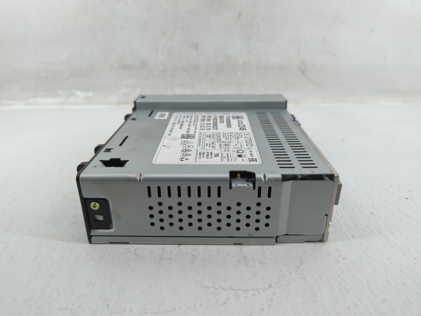 2016-2019 Chevrolet Spark Radio AM FM Cd Player Receiver Replacement P/N:42342512 Fits Fits 2016 2017 2018 2019 OEM Used Aut