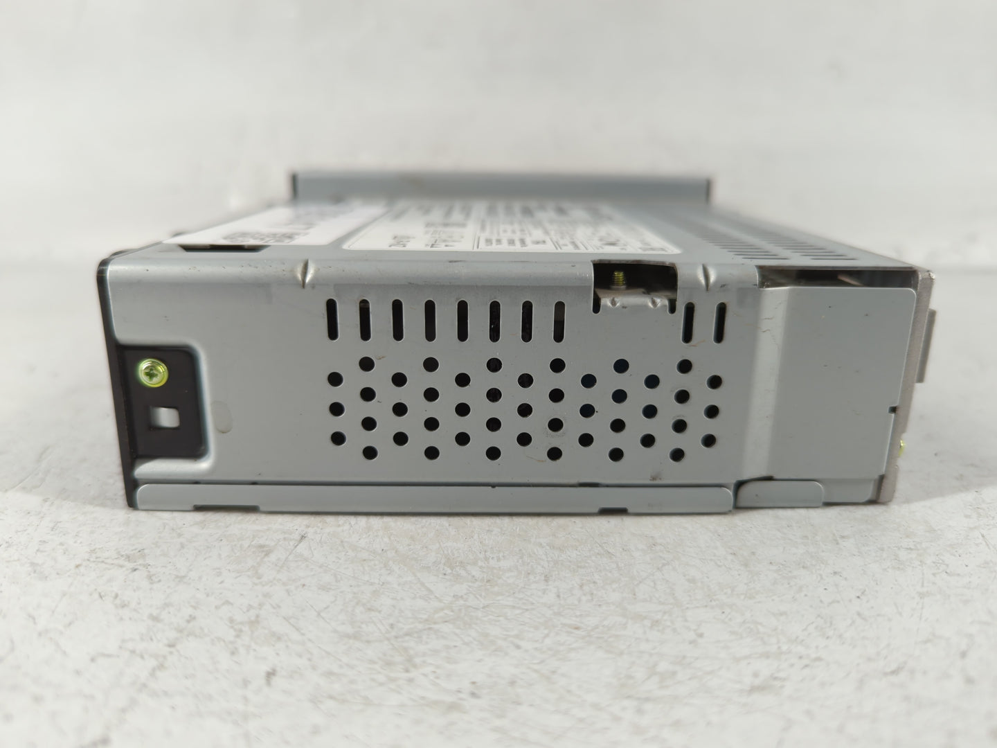 2017-2017 Chevrolet Spark Am Fm Cd Player Radio Receiver - Oemusedautoparts1.com