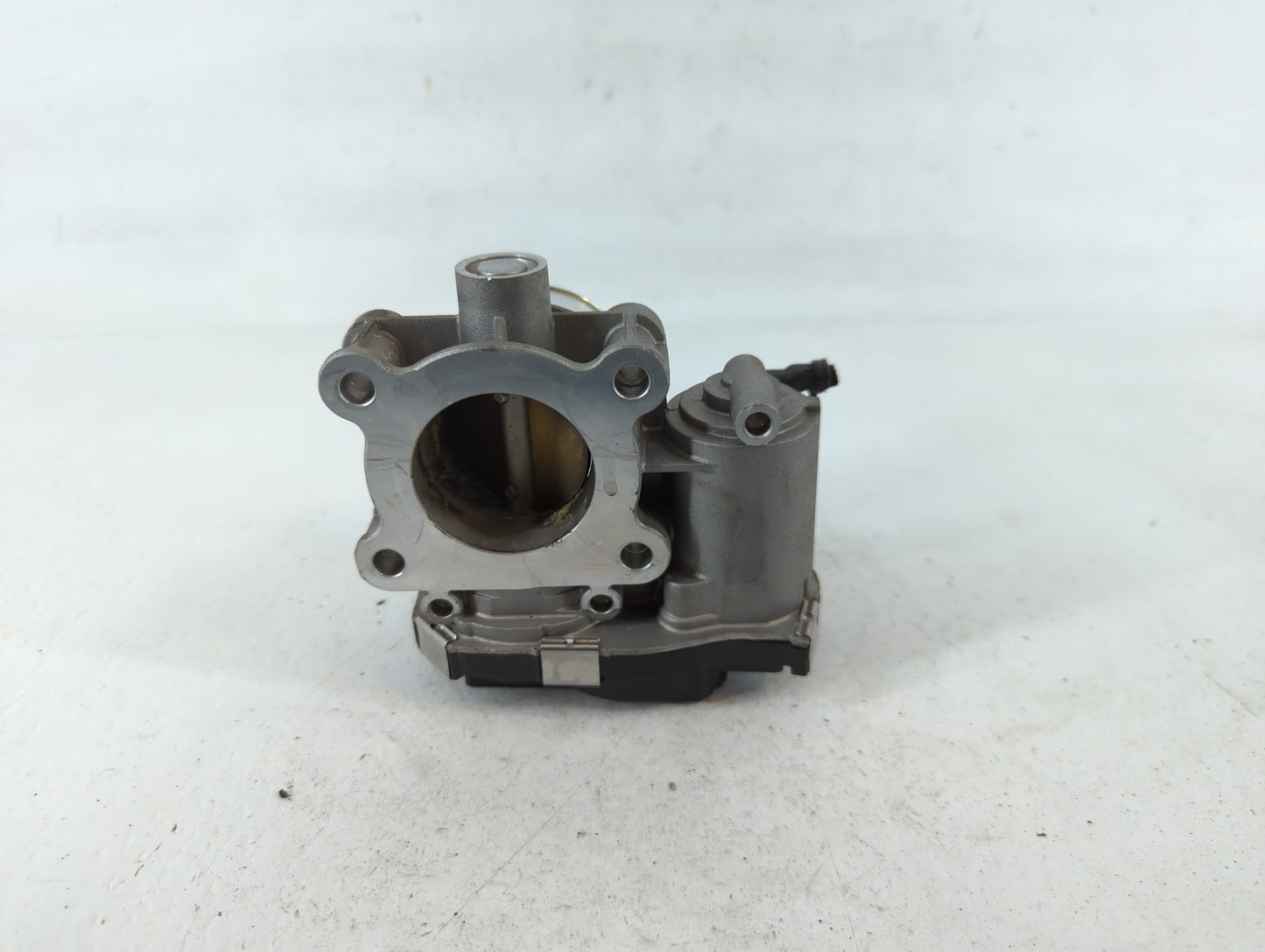 2016-2022 Chevrolet Spark Throttle Body P/N:12673014 Fits Fits 2016 2017 2018 2019 2020 2021 2022 OEM Used Auto Parts - Oemu