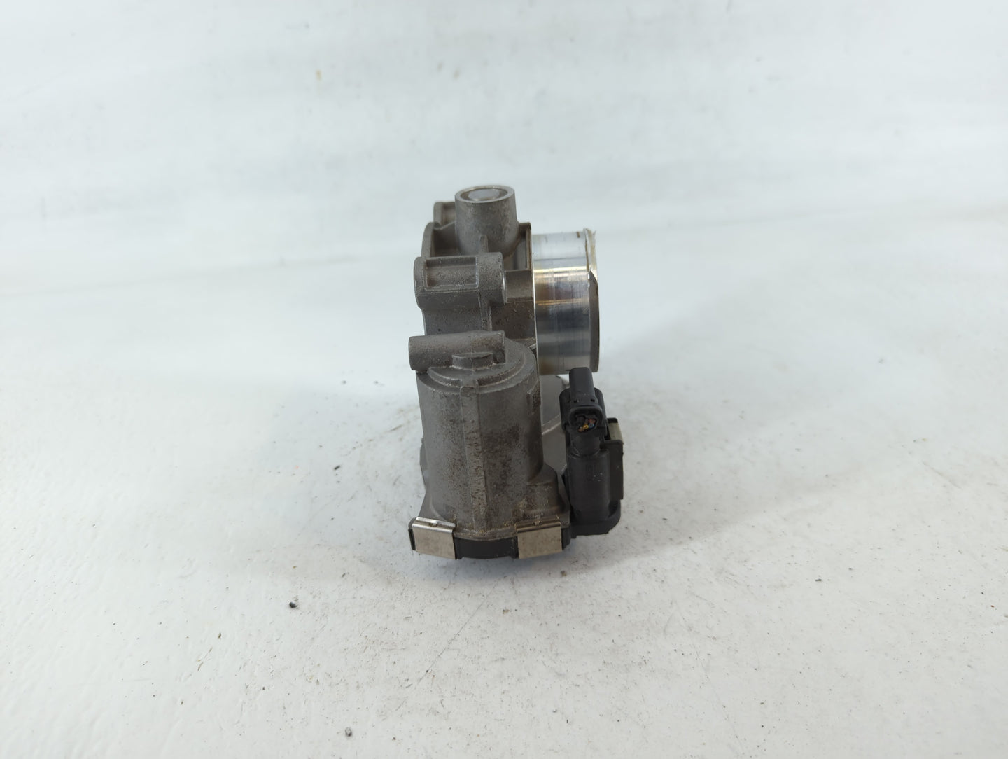 2016-2022 Chevrolet Spark Throttle Body P/N:12673014 Fits Fits 2016 2017 2018 2019 2020 2021 2022 OEM Used Auto Parts - Oemu