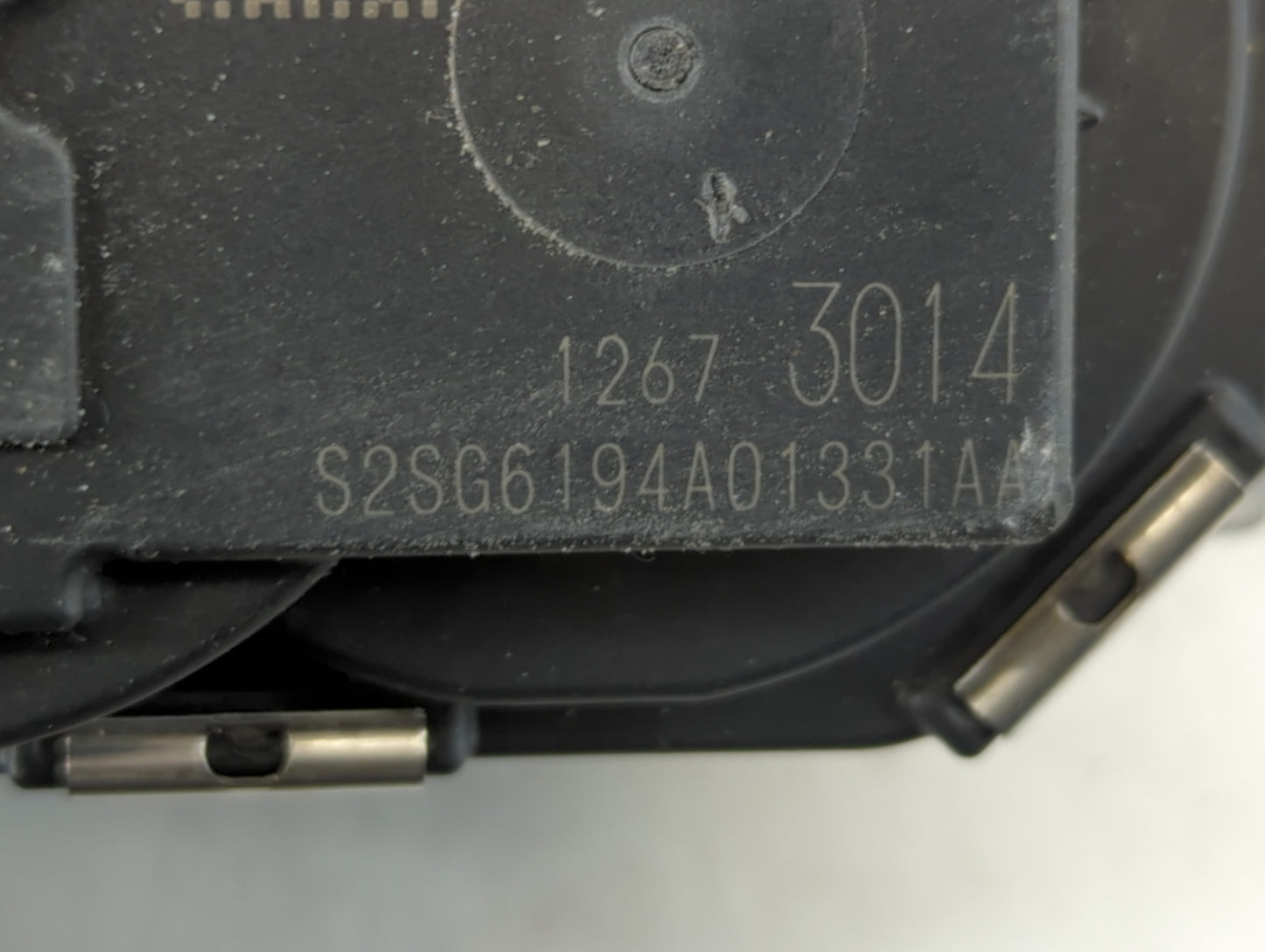 2016-2022 Chevrolet Spark Throttle Body P/N:12673014 Fits Fits 2016 2017 2018 2019 2020 2021 2022 OEM Used Auto Parts - Oemu