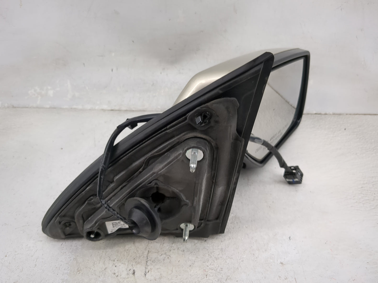 2017 Chevrolet Suburban Passenger Side View Mirror - Right Door Mirror OEM Used - Oemusedautoparts1.com