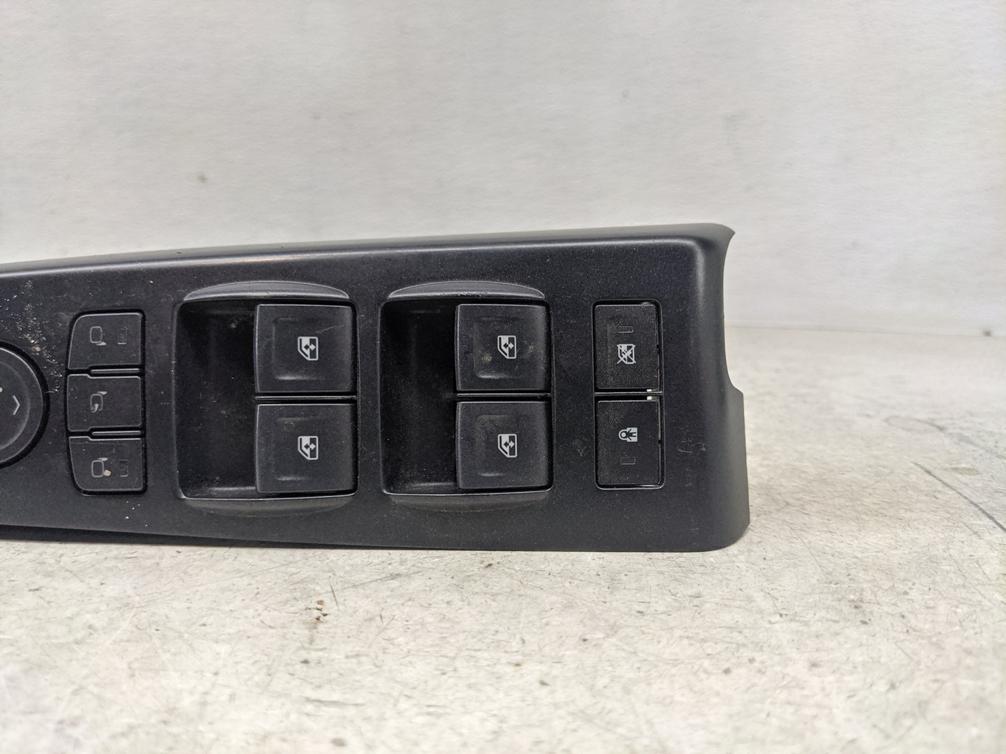 2017 Chevrolet Suburban 1500 Master Power Window Switch Replacement Driver Side Left P/N:23488411 Fits OEM Used Auto Parts -