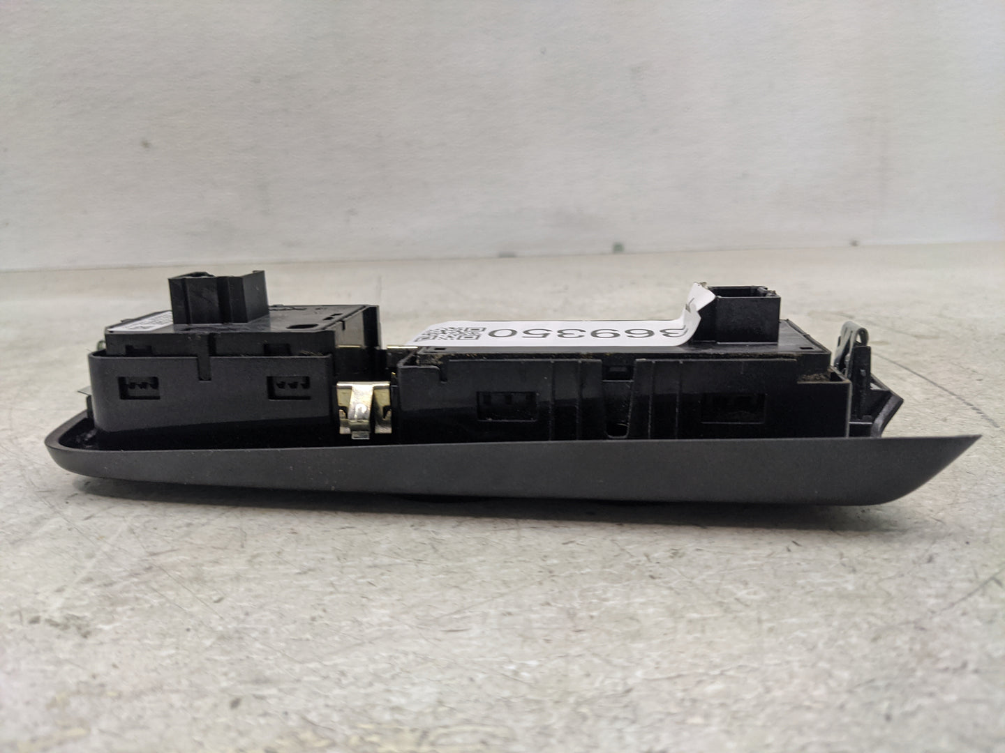 2017 Chevrolet Suburban 1500 Master Power Window Switch Replacement Driver Side Left P/N:23488411 Fits OEM Used Auto Parts -