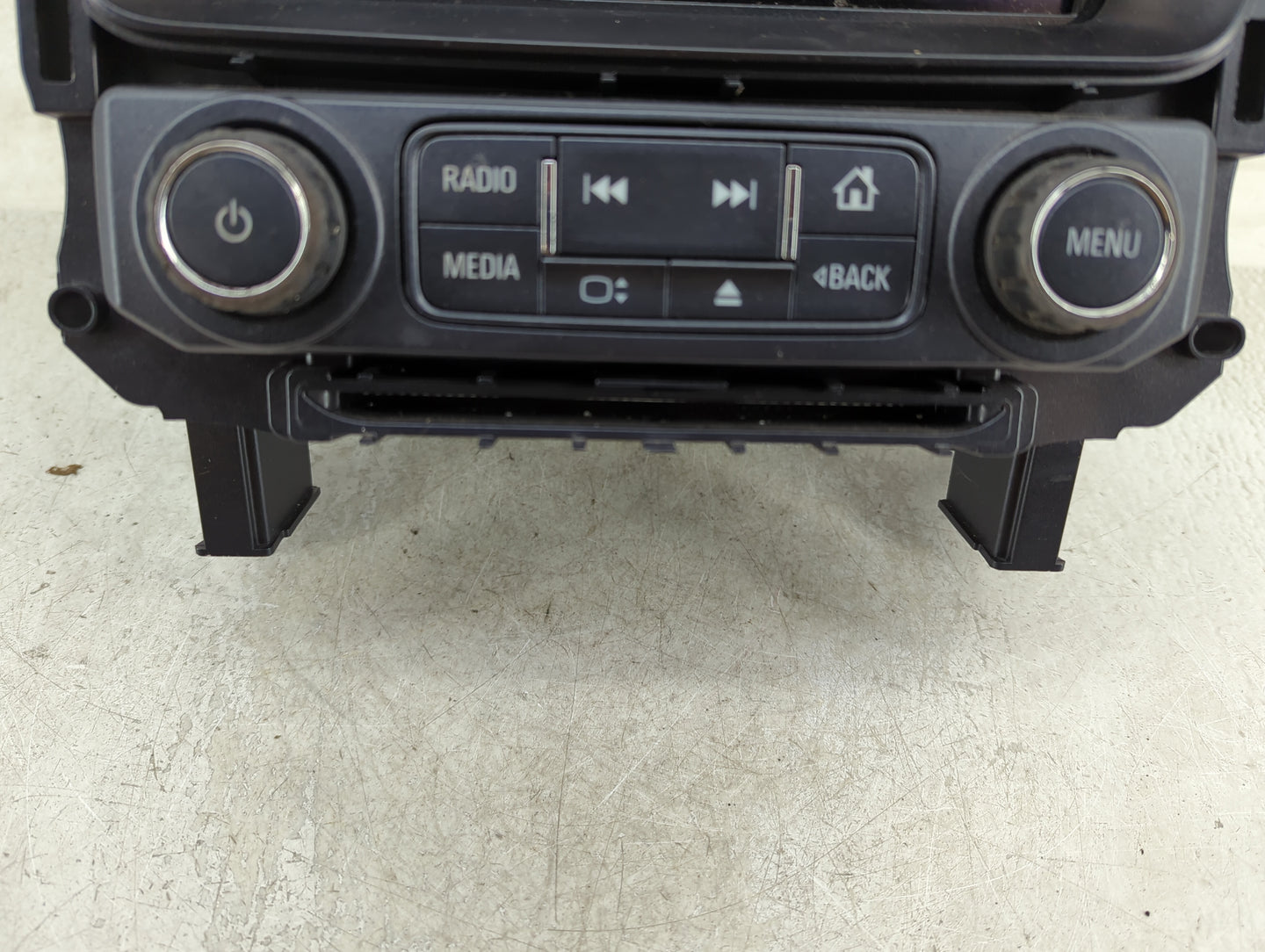 2017 Chevrolet Suburban 1500 Radio AM FM Cd Player Receiver Replacement P/N:84096260 Fits Fits 2018 2019 2020 OEM Used Auto 