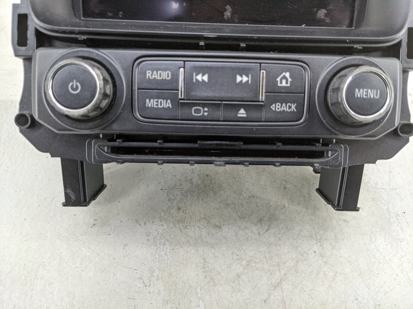 2017 Chevrolet Suburban 1500 Radio AM FM Cd Player Receiver Replacement Fits Fits 2018 2019 2020 OEM Used Auto Parts - Oemus