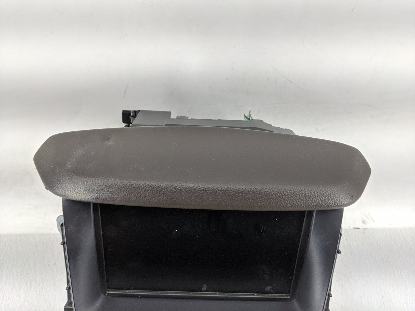 2017 Chevrolet Suburban 1500 Radio AM FM Cd Player Receiver Replacement Fits Fits 2018 2019 2020 OEM Used Auto Parts - Oemus