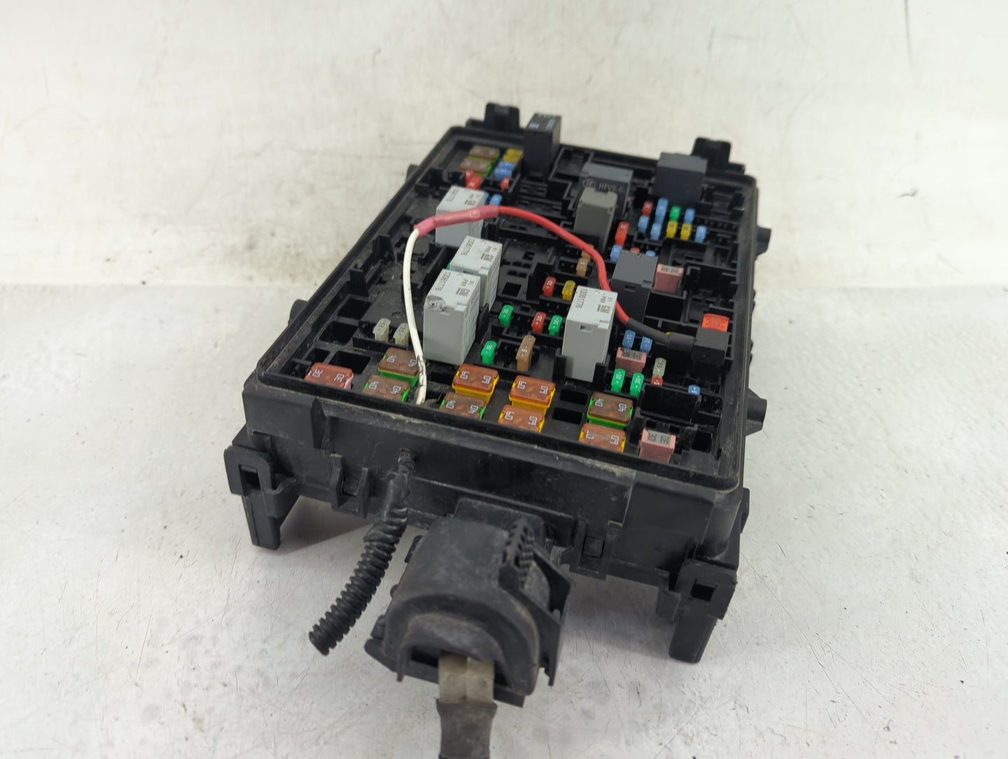 2017 Chevrolet Suburban 1500 Fusebox Fuse Box Panel Relay Module P/N:84114437 86323800603230 Fits Fits 2015 2016 2018 2019 2