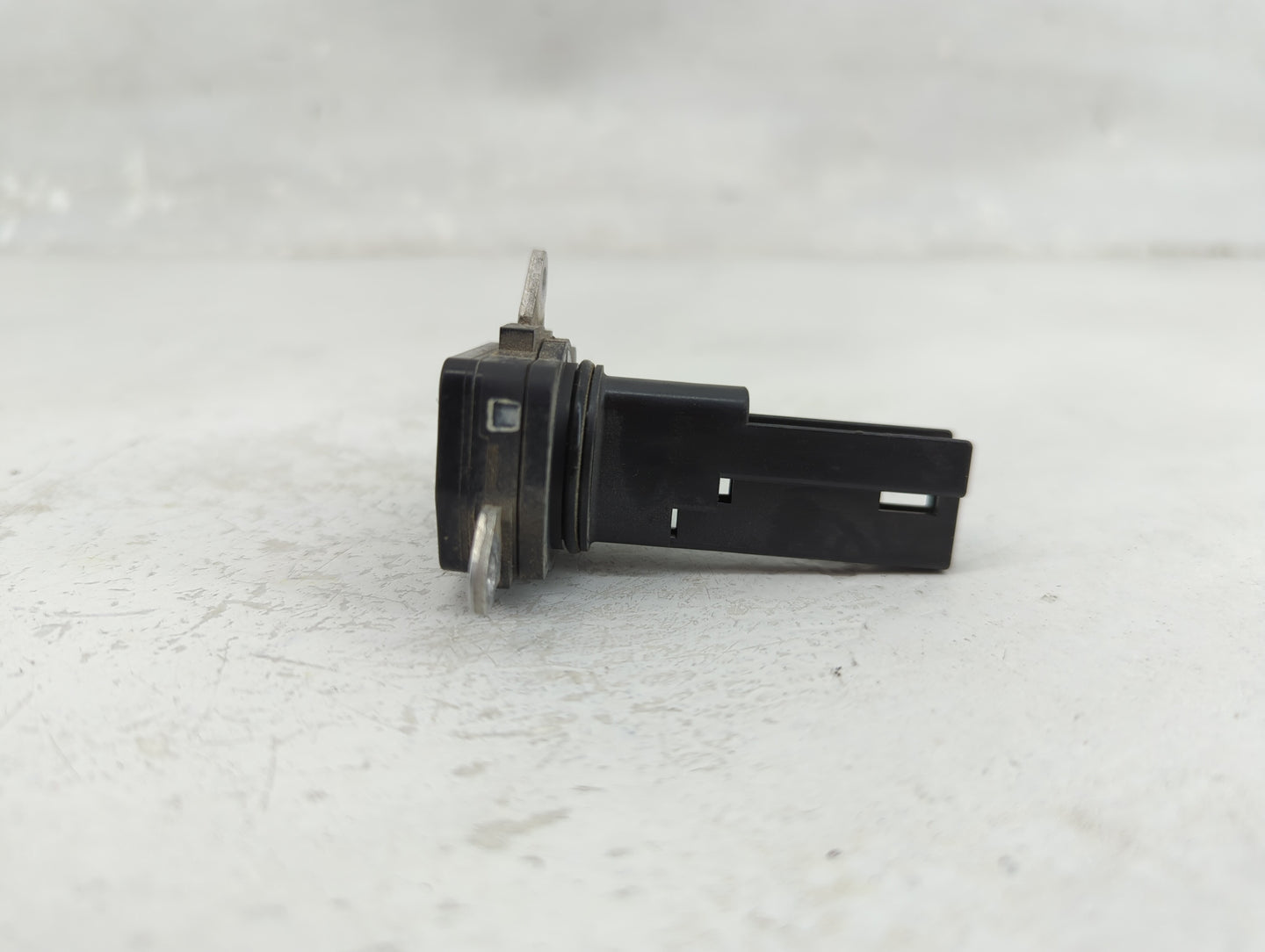 Chevrolet Suburban 1500 Mass Air Flow Meter Maf 1463602 - Oemusedautoparts1.com