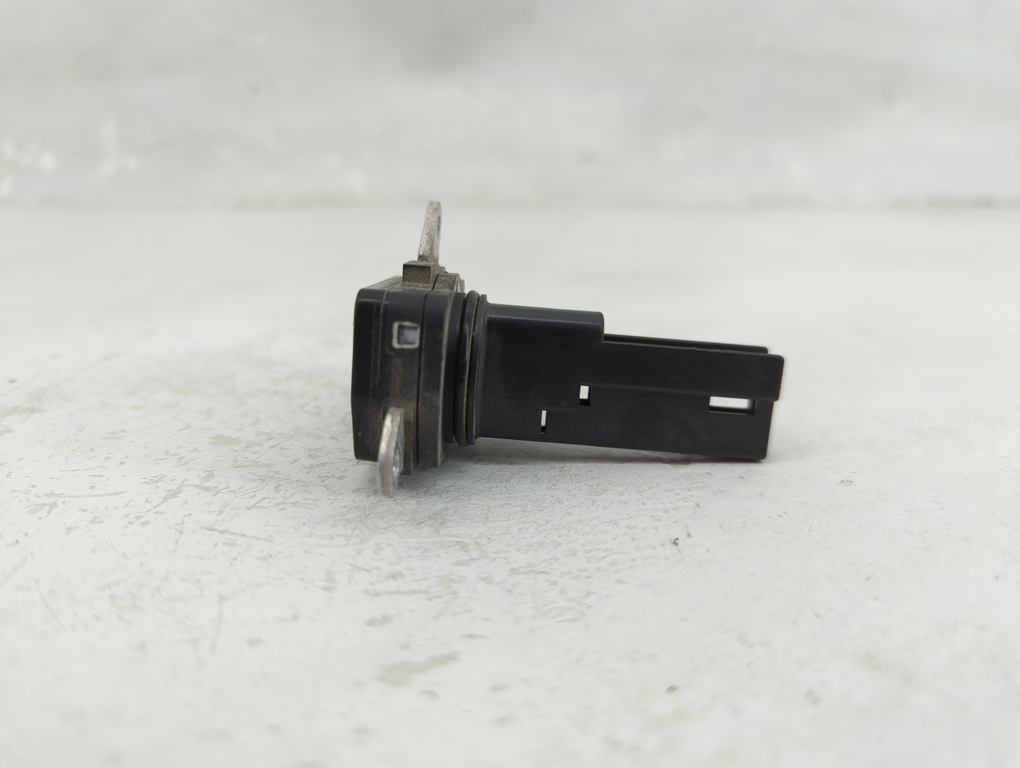 Chevrolet Suburban 1500 Mass Air Flow Meter Maf 1463602 - Oemusedautoparts1.com