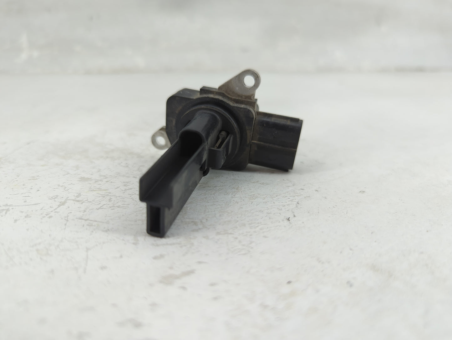Chevrolet Suburban 1500 Mass Air Flow Meter Maf 1463602 - Oemusedautoparts1.com