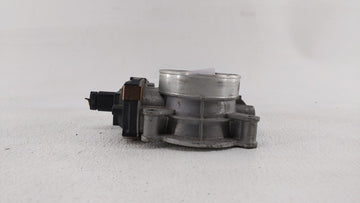 2017 Chevrolet Suburban 1500 Throttle Body P/N:12678224 12617792 Fits Fits 2014 2015 2016 2018 2019 OEM Used Auto Parts