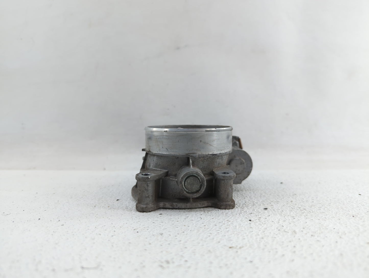 2017 Chevrolet Suburban 1500 Throttle Body P/N:12678224 12617792 Fits Fits 2014 2015 2016 2018 2019 OEM Used Auto Parts - Oe