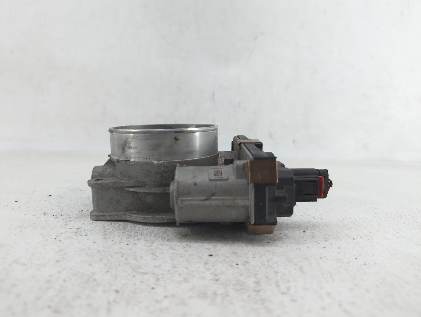 2017 Chevrolet Suburban 1500 Throttle Body P/N:12678224 12617792 Fits Fits 2014 2015 2016 2018 2019 OEM Used Auto Parts - Oe