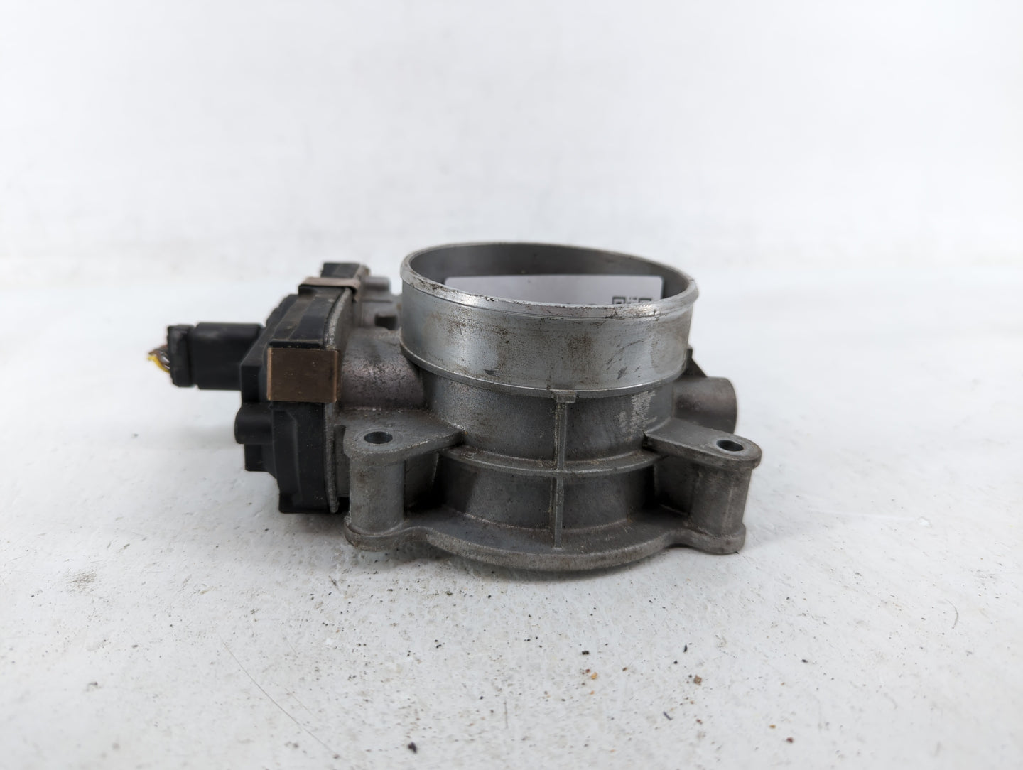 2017 Chevrolet Suburban 1500 Throttle Body P/N:12617792 12678224 Fits Fits 2014 2015 2016 2018 2019 2020 2021 2022 OEM Used 