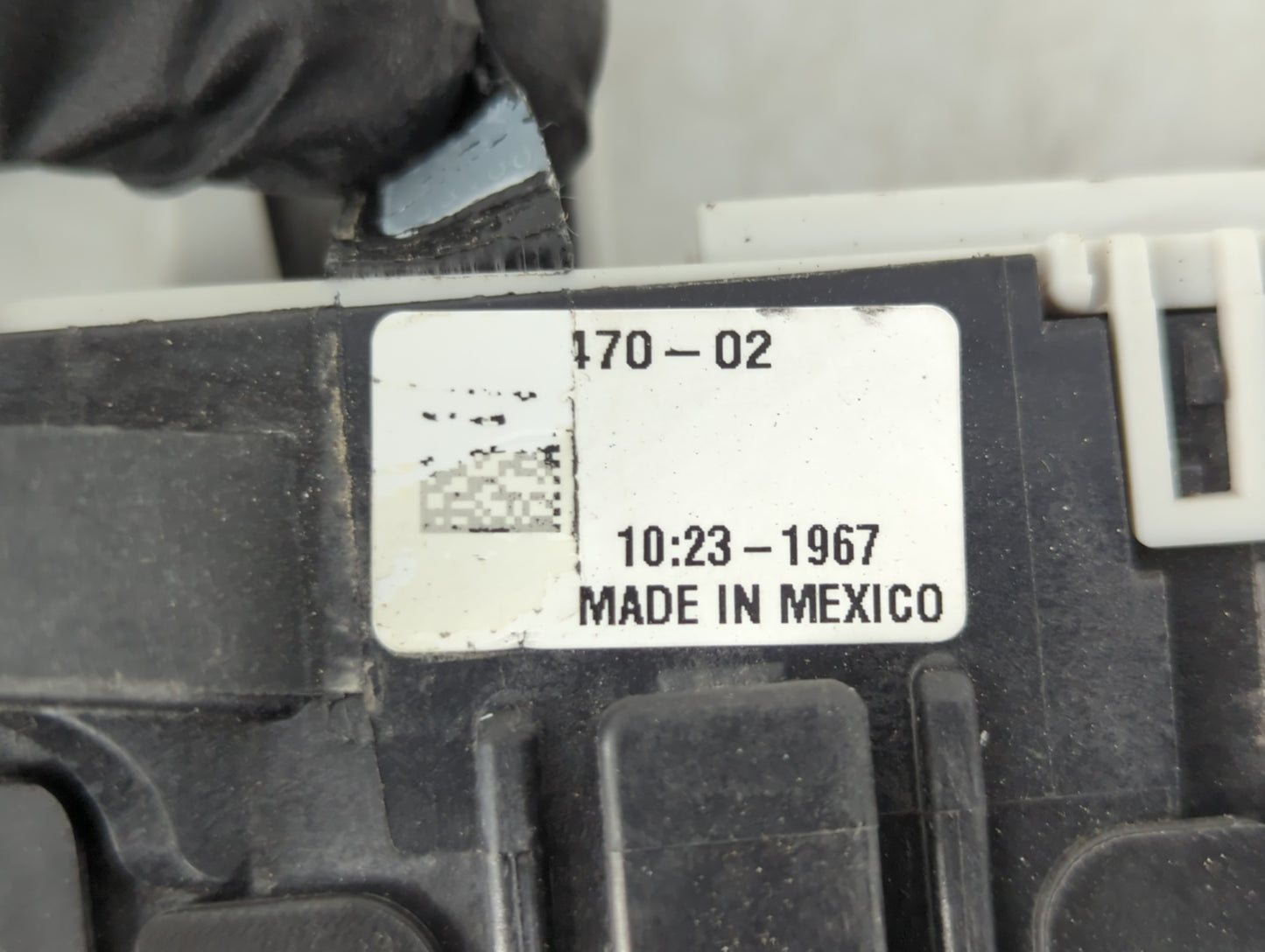 2017 Chevrolet Suburban 1500 Fusebox Fuse Box Panel Relay Module P/N:470-02 Fits Fits 2015 2016 2018 2019 2020 OEM Used Auto