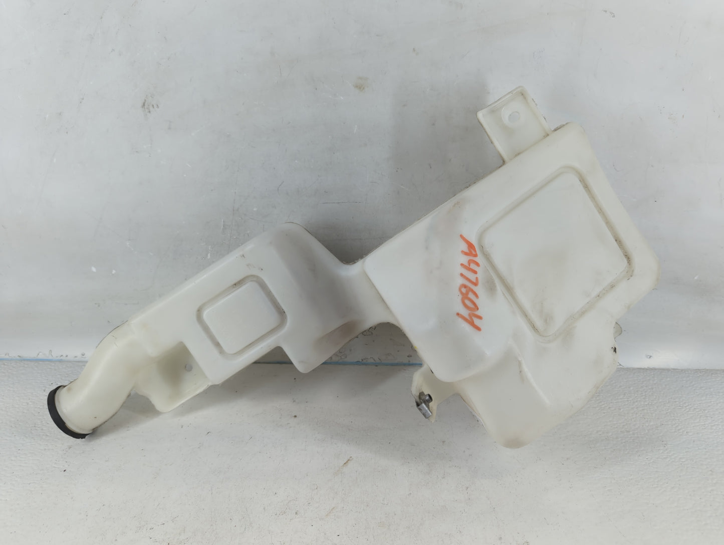 Chevrolet Suburban 1500 Windshield Washer Fluid Reservoir Bottle Oem - Oemusedautoparts1.com