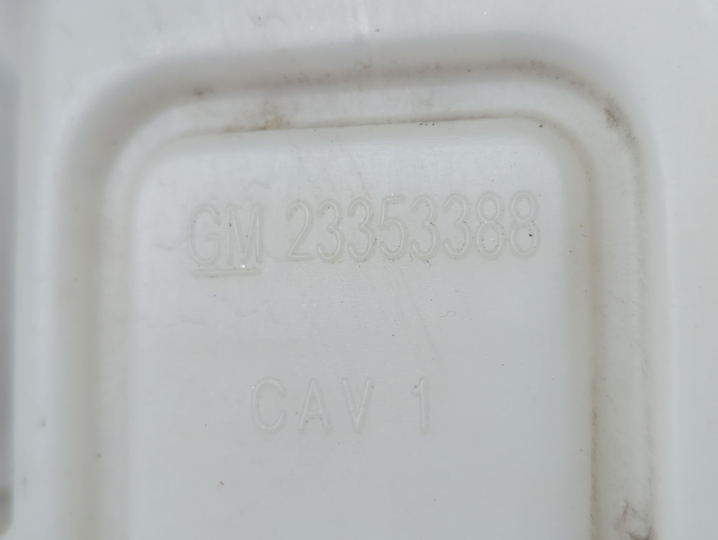 Chevrolet Suburban 1500 Windshield Washer Fluid Reservoir Bottle Oem - Oemusedautoparts1.com