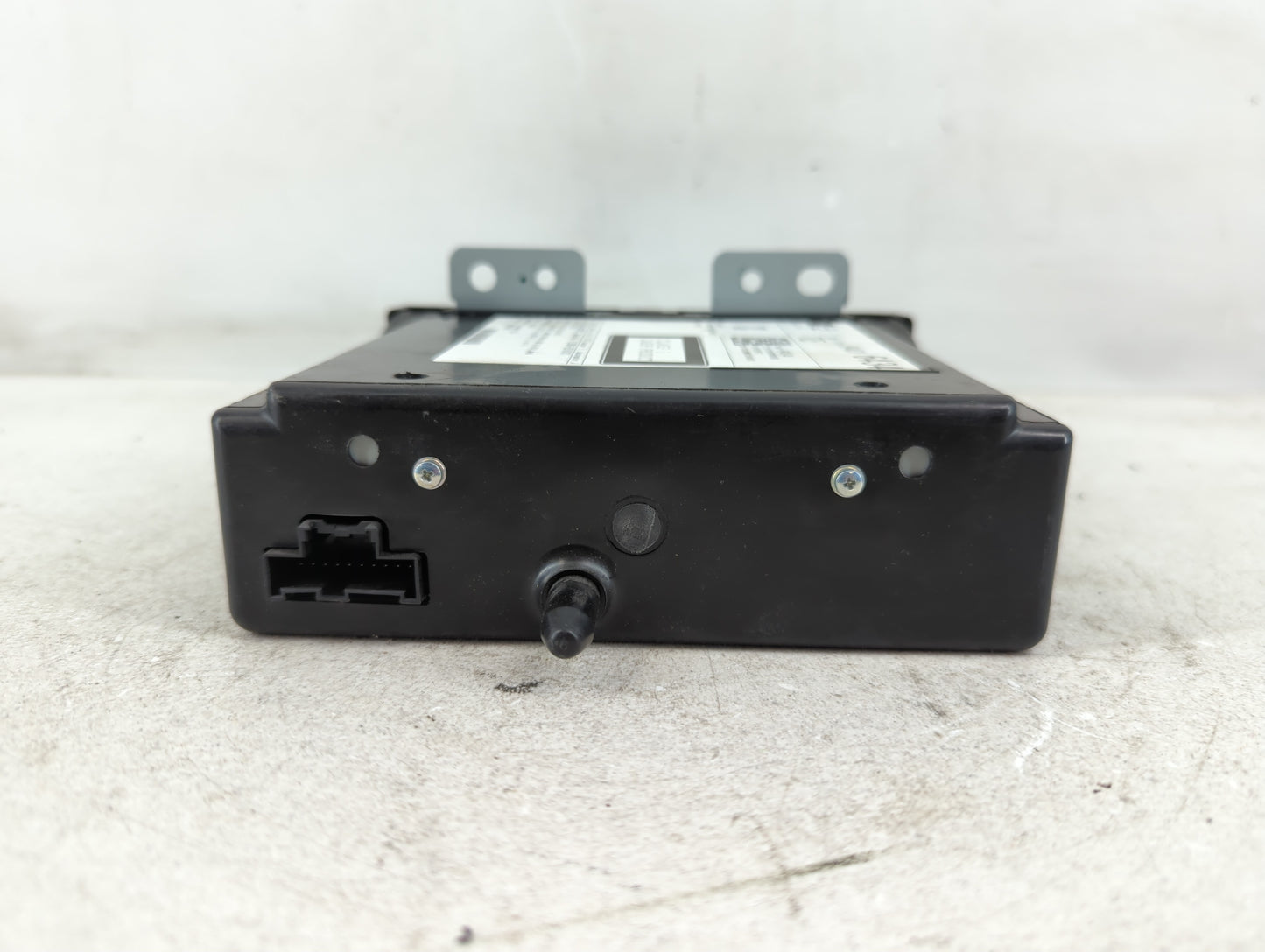 2017-2020 Chevrolet Tahoe Radio AM FM Cd Player Receiver Replacement P/N:84016434 Fits Fits 2017 2018 2019 2020 OEM Used Aut
