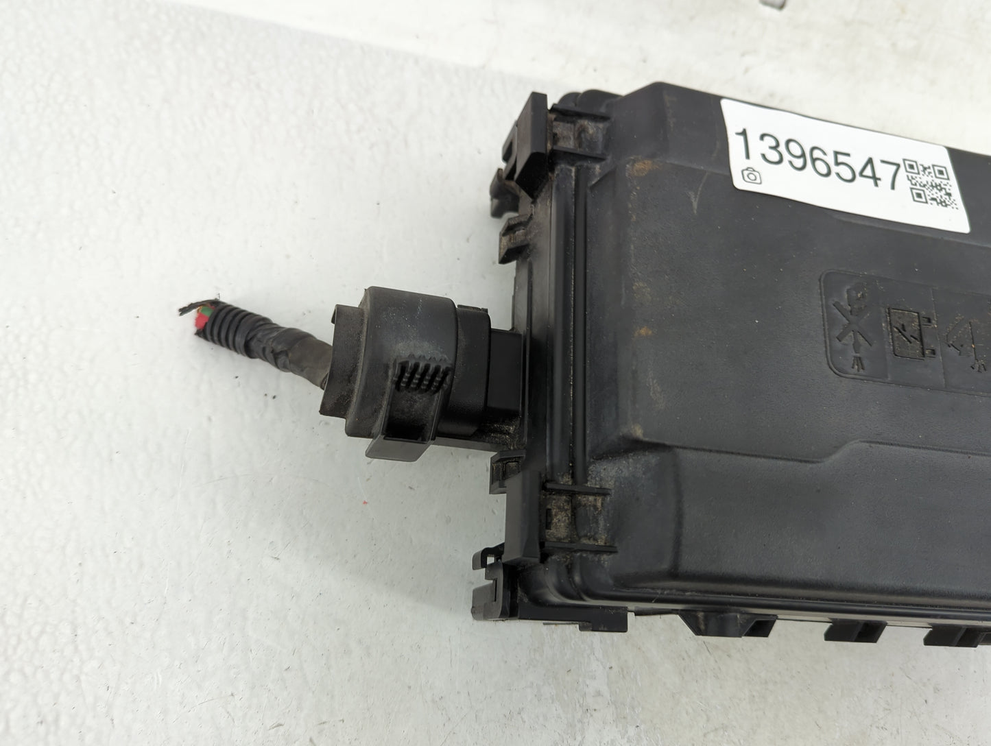 2015-2020 Chevrolet Tahoe Fusebox Fuse Box Panel Relay Module P/N:23225905 Fits Fits 2015 2016 2017 2018 2019 2020 OEM Used 