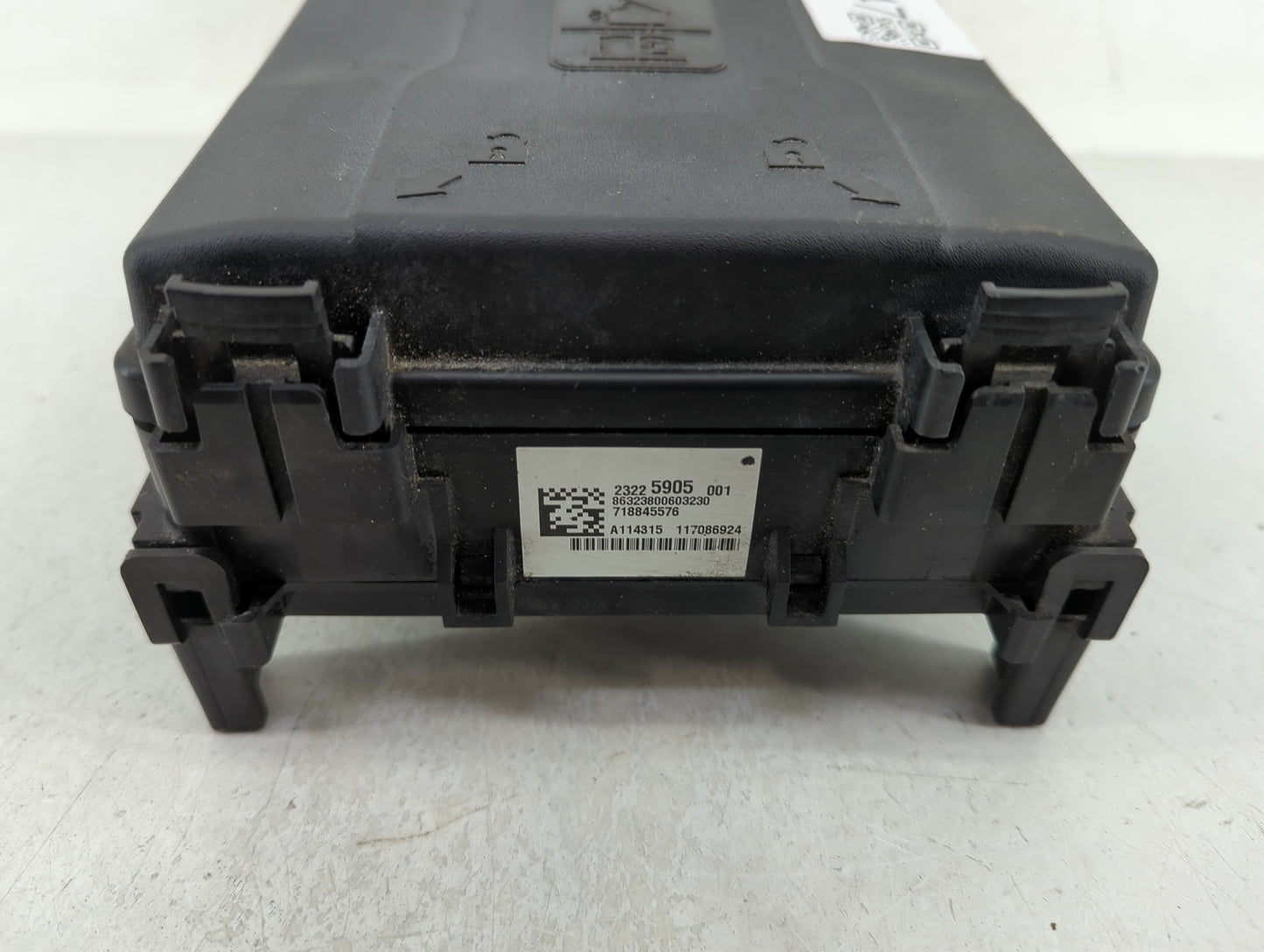 2015-2020 Chevrolet Tahoe Fusebox Fuse Box Panel Relay Module P/N:23225905 Fits Fits 2015 2016 2017 2018 2019 2020 OEM Used 