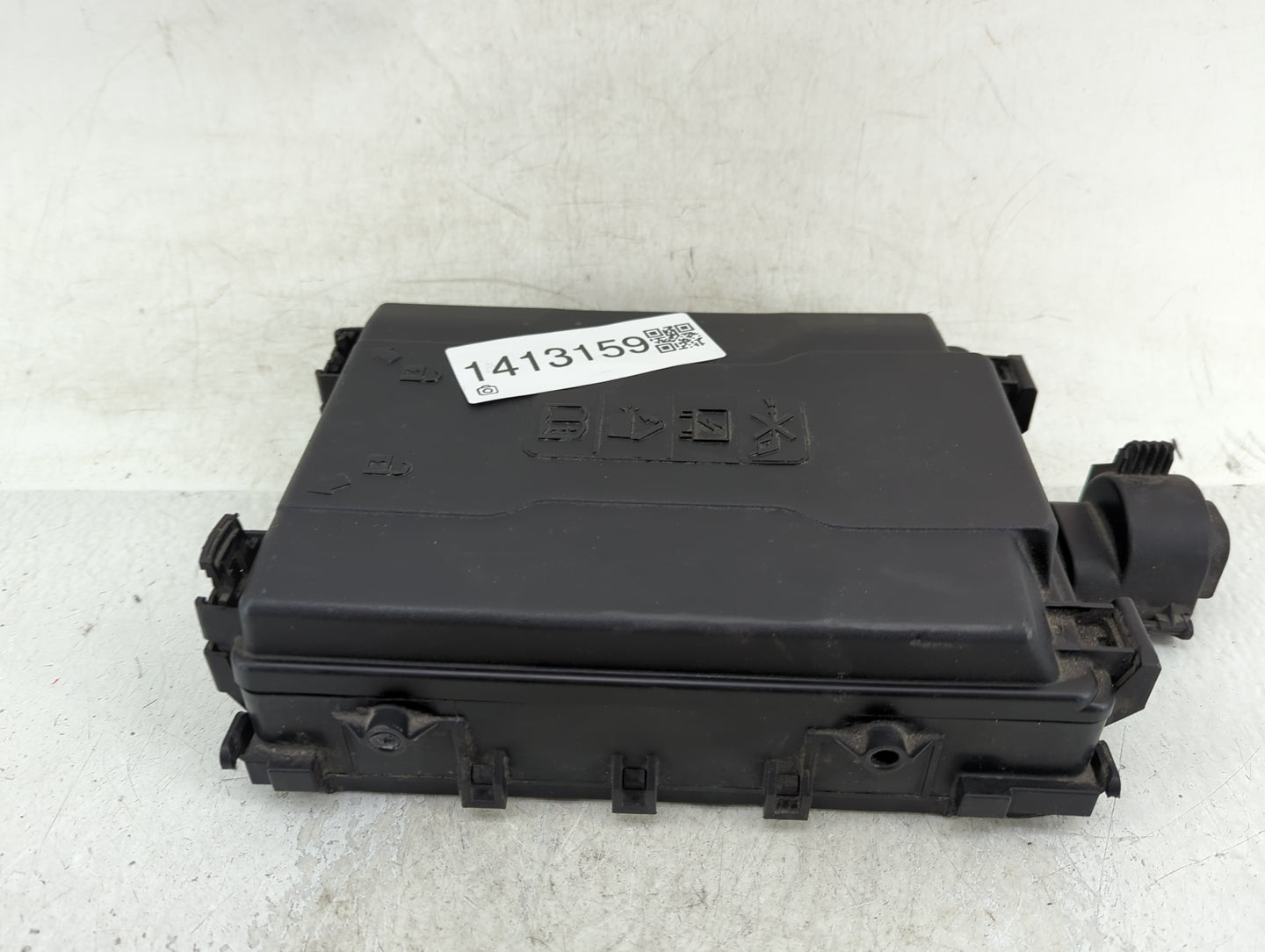 2015-2020 Chevrolet Tahoe Fusebox Fuse Box Panel Relay Module P/N:84017672 8632380060323 Fits Fits 2015 2016 2017 2018 2019 