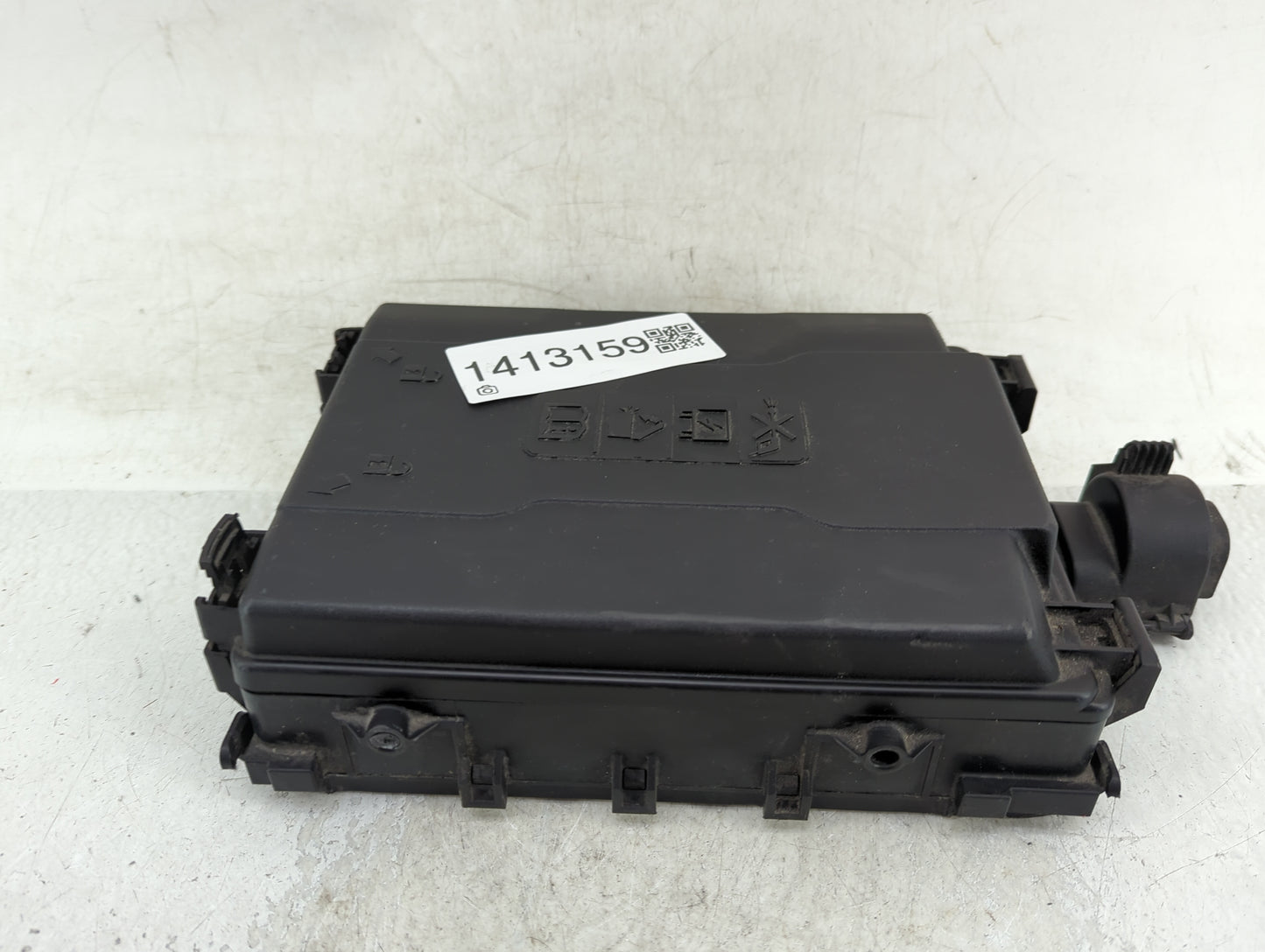 2015-2020 Chevrolet Tahoe Fusebox Fuse Box Panel Relay Module P/N:84017672 8632380060323 Fits Fits 2015 2016 2017 2018 2019 