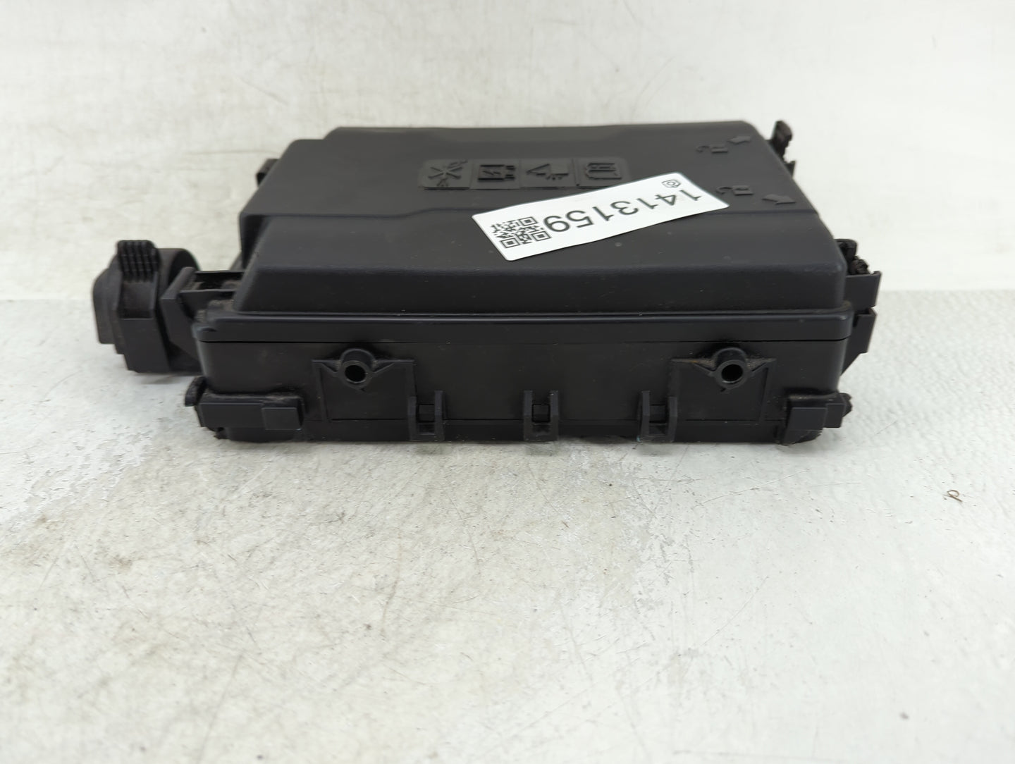 2015-2020 Chevrolet Tahoe Fusebox Fuse Box Panel Relay Module P/N:84017672 8632380060323 Fits Fits 2015 2016 2017 2018 2019 