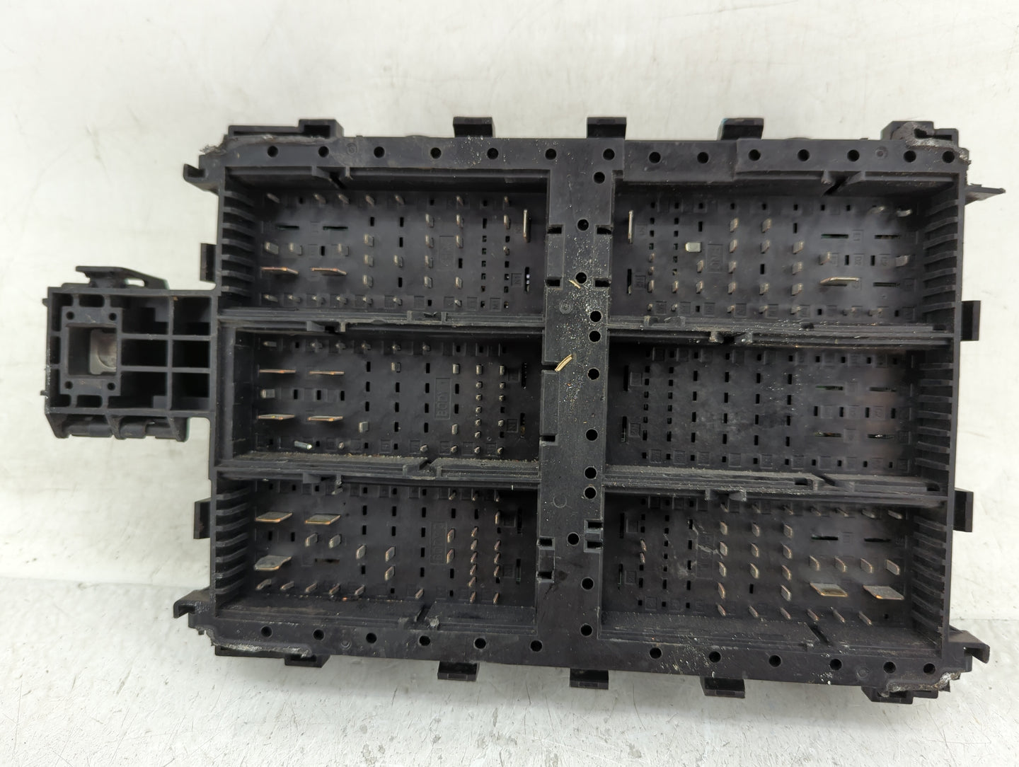 2015-2020 Chevrolet Tahoe Fusebox Fuse Box Panel Relay Module P/N:84017672 8632380060323 Fits Fits 2015 2016 2017 2018 2019 