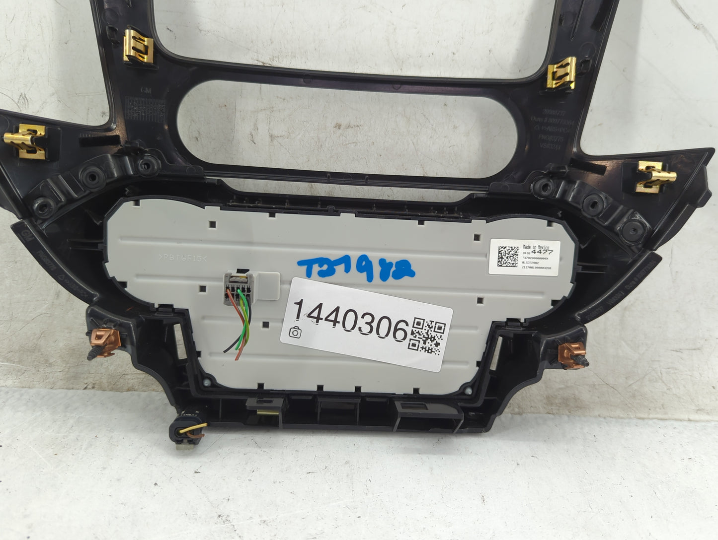 2015-2017 Chevrolet Tahoe Climate Control Module Temperature AC/Heater Replacement P/N:84164477 Fits Fits 2015 2016 2017 OEM