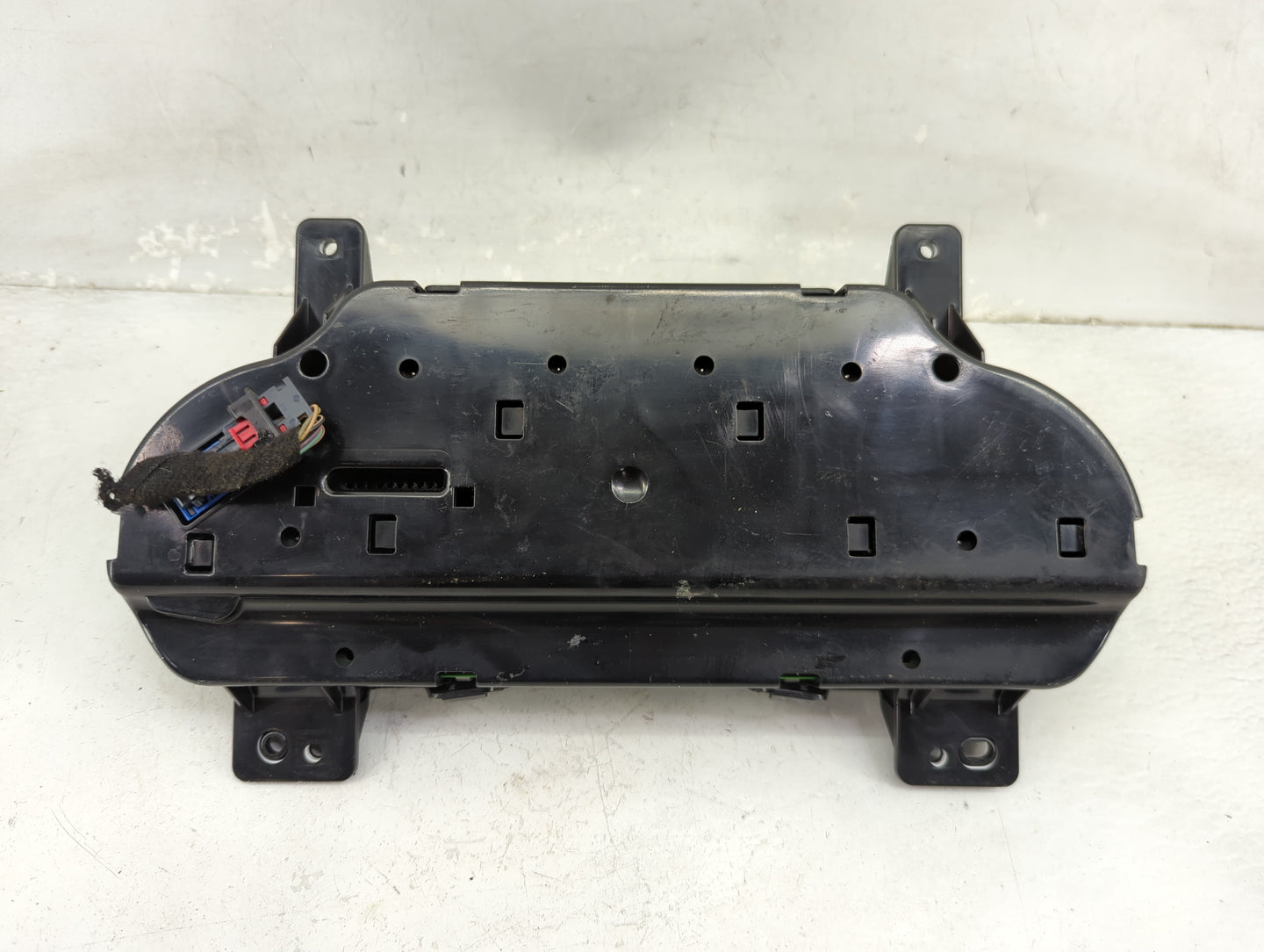 2017 Chevrolet Tahoe Instrument Cluster Speedometer Gauges P/N:94068689 28522246 Miles: Fits OEM Used Auto Parts - Oemusedau