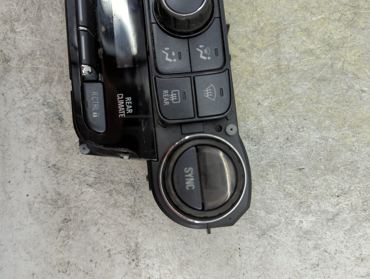 2017-2020 Chevrolet Tahoe Climate Control Module Temperature AC/Heater Replacement P/N:84164477 815372982 Fits OEM Used Auto