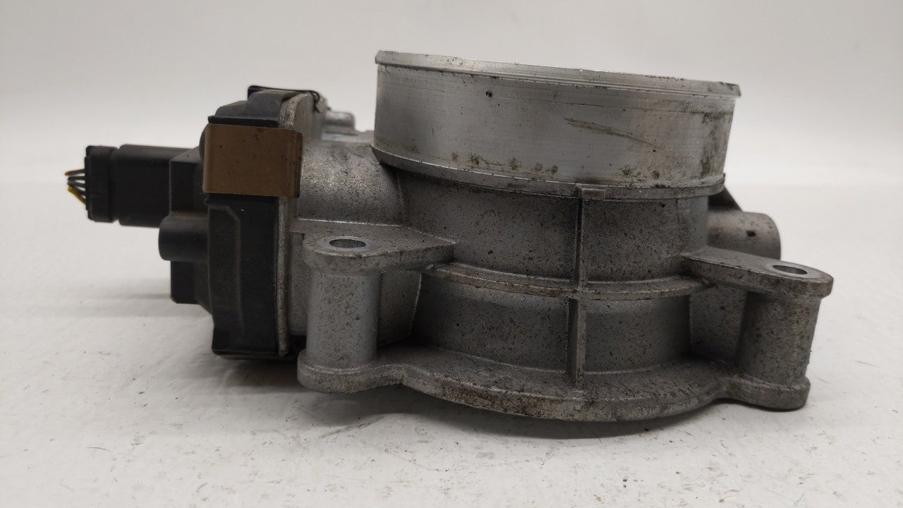 2015-2018 Chevrolet Tahoe Throttle Body P/N:12678224 12617792 Fits Fits 2014 2015 2016 2017 2018 2019 OEM Used Auto Parts - 