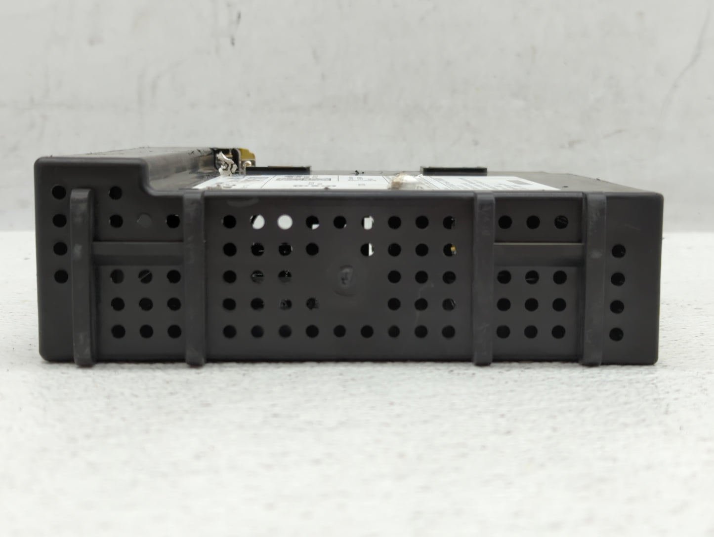 2017-2017 Chevrolet Tahoe Am Fm Cd Player Radio Receiver - Oemusedautoparts1.com