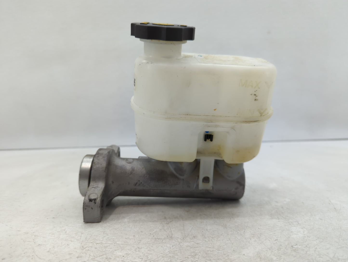 2015-2020 Chevrolet Tahoe Brake Master Cylinder - Oemusedautoparts1.com