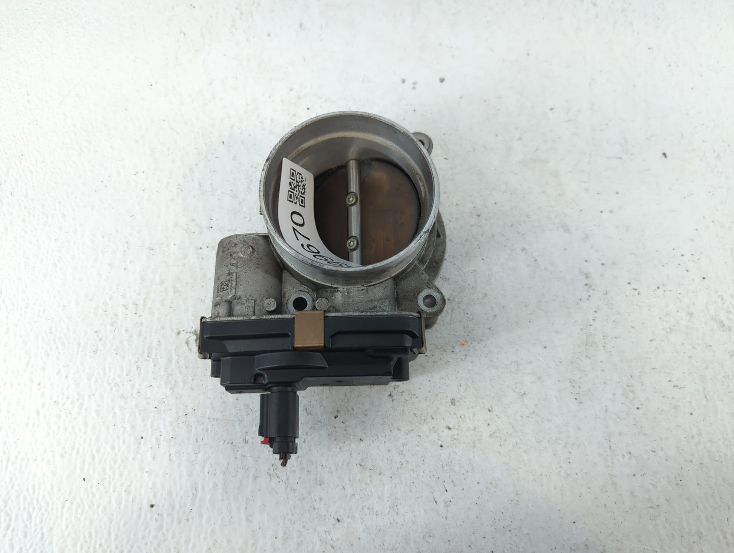 2015-2022 Chevrolet Tahoe Throttle Body P/N:12678224 Fits Fits 2014 2015 2016 2017 2018 2019 2020 2021 2022 OEM Used Auto Pa