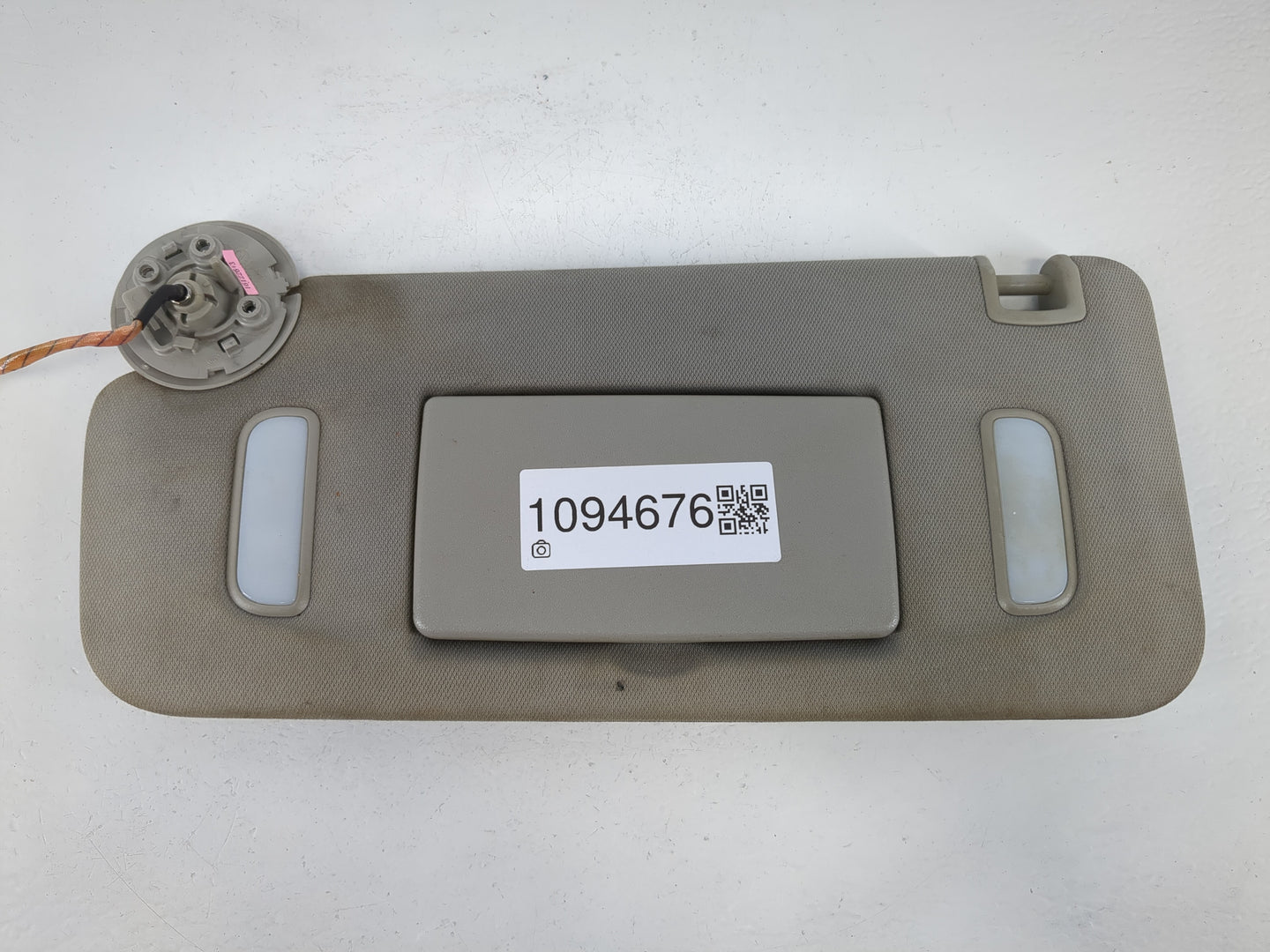 2017 Chevrolet Traverse Sun Visor Shade Replacement Driver Left Mirror Fits OEM Used Auto Parts - Oemusedautoparts1.com