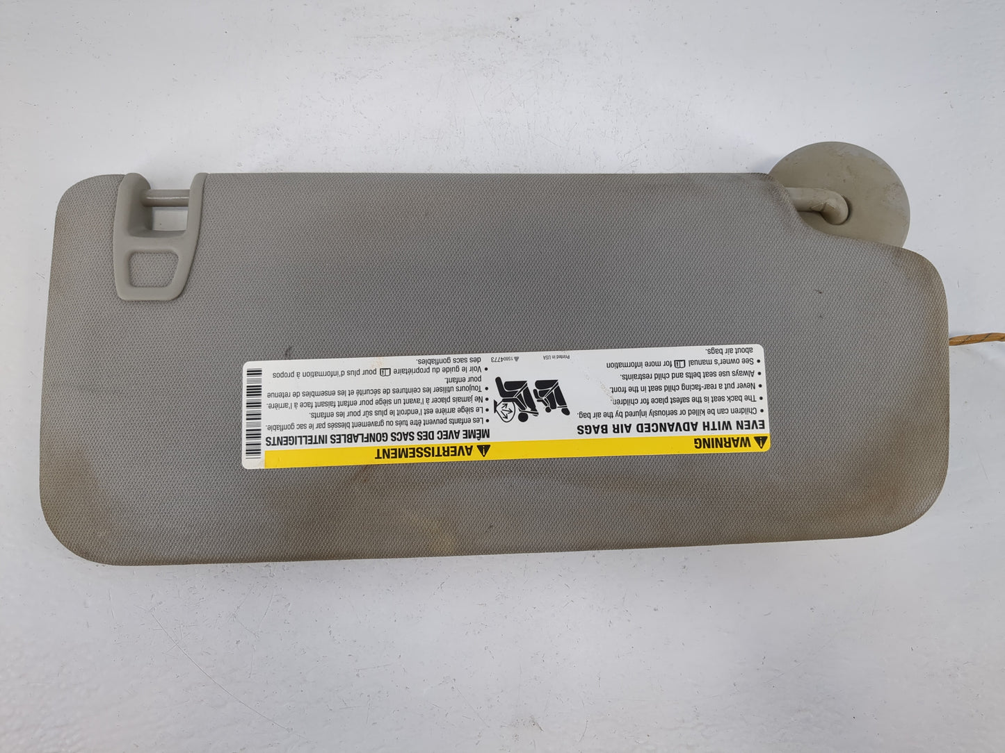 2017 Chevrolet Traverse Sun Visor Shade Replacement Driver Left Mirror Fits OEM Used Auto Parts - Oemusedautoparts1.com