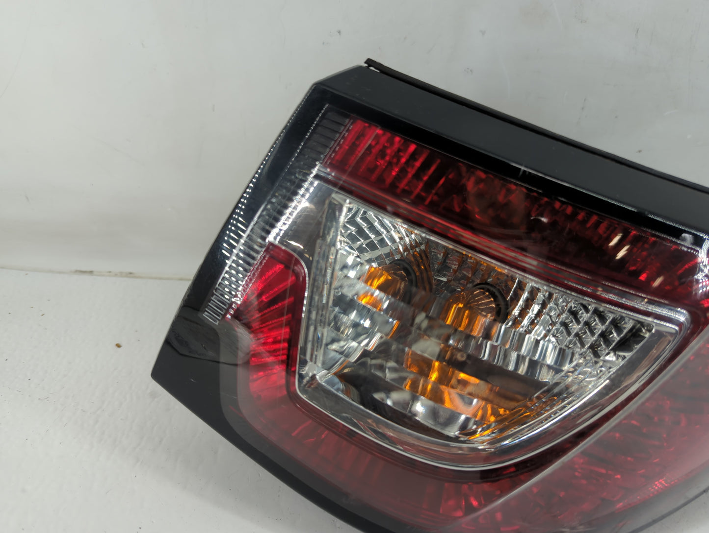2013-2017 Chevrolet Traverse Tail Light Assembly Passenger Right OEM P/N:23301757 Fits Fits 2013 2014 2015 2016 2017 OEM Use